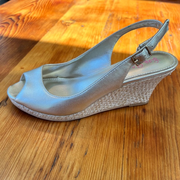 Lilly Pulitzer Gigi Wedge Sandals Women's Gold Metallic Size‎ 8 EUC - Picture 9 of 15
